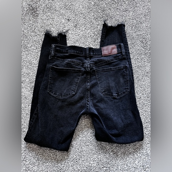 MADEWELL High rise skinny jeans black wash frayed ankles Size 26 - Picture 5 of 10